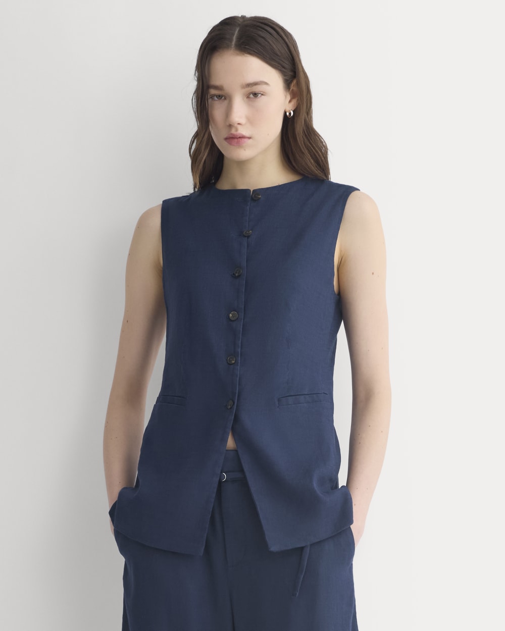 womens-long-vest-in-stretch-linen-navy | primary