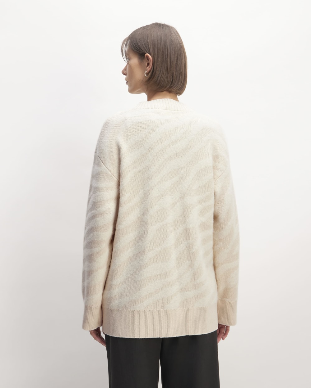 womens-alpaca-tiger-jacquard-cardigan-canvas-snow