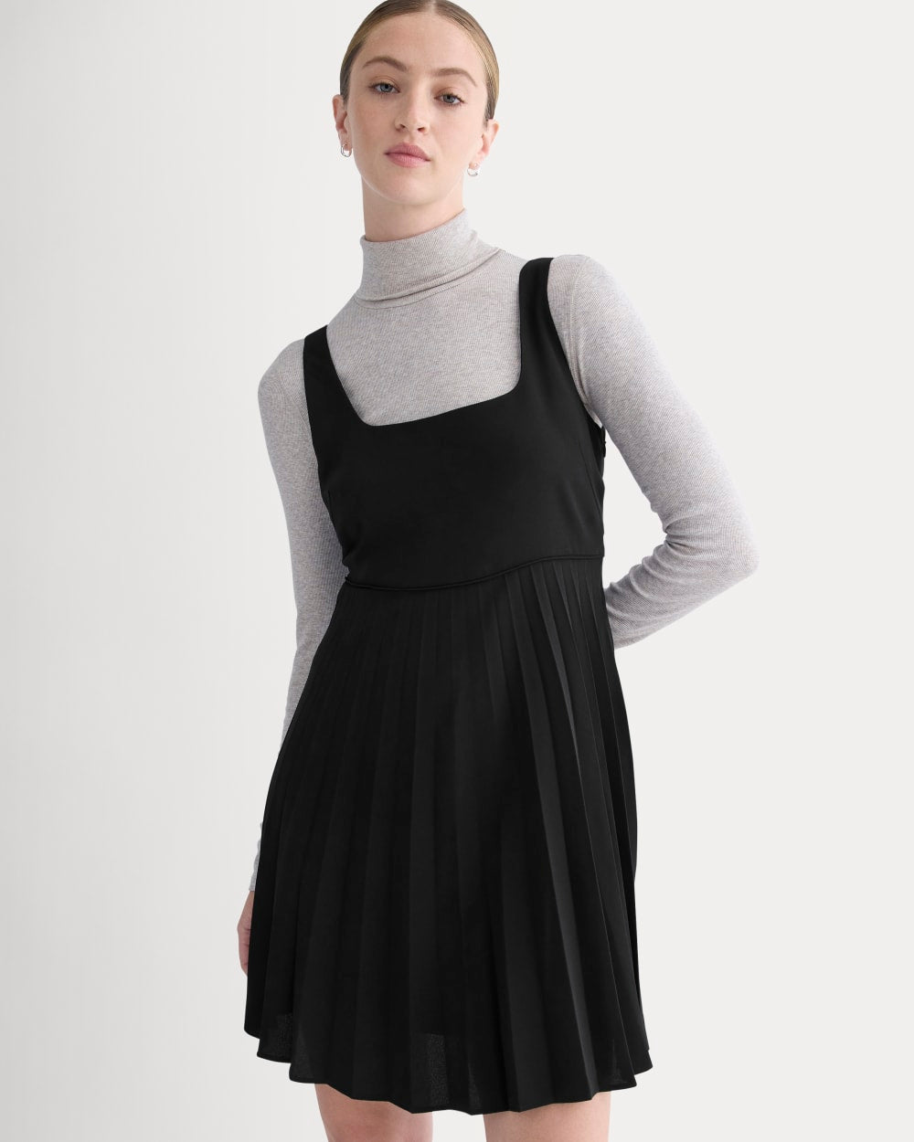 Everlane Drapey Crepe Mini Dress In Black, Size 00, Polyester Everlane Drapey Crepe Mini Dress In Black, Size 00, Polyester
