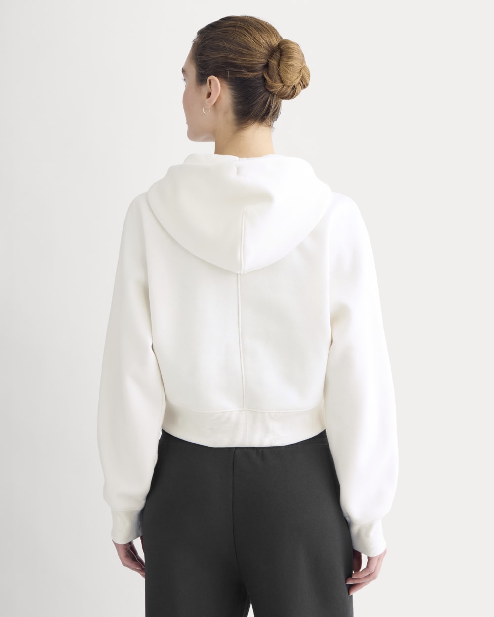 Belvet ジップフーディー白 M Luxe Fleece Full-Zip Cropped Hoodie | Bone – Everlane