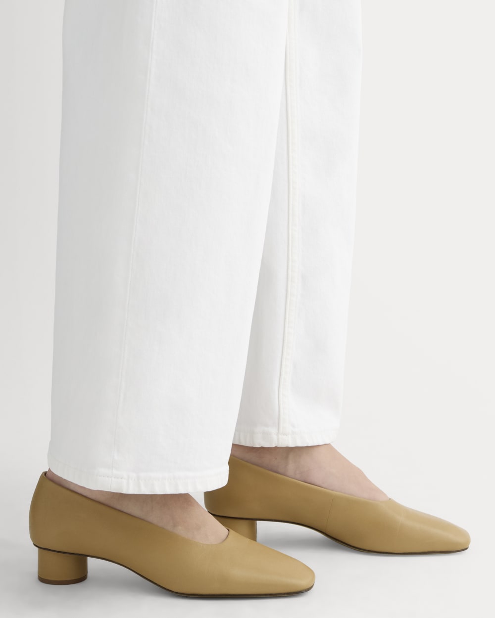The Gallery Pump | Light Taupe – Everlane