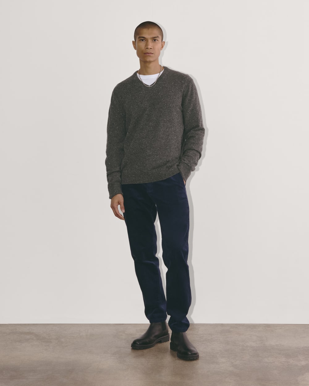 mens-cashmere-vneck-grey-donegal