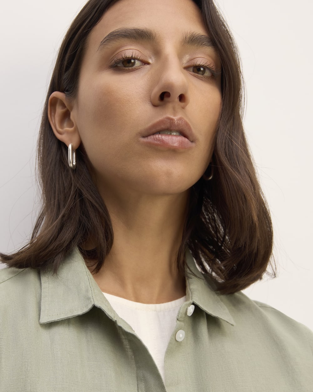womens-relaxed-linen-shirt-sage-green