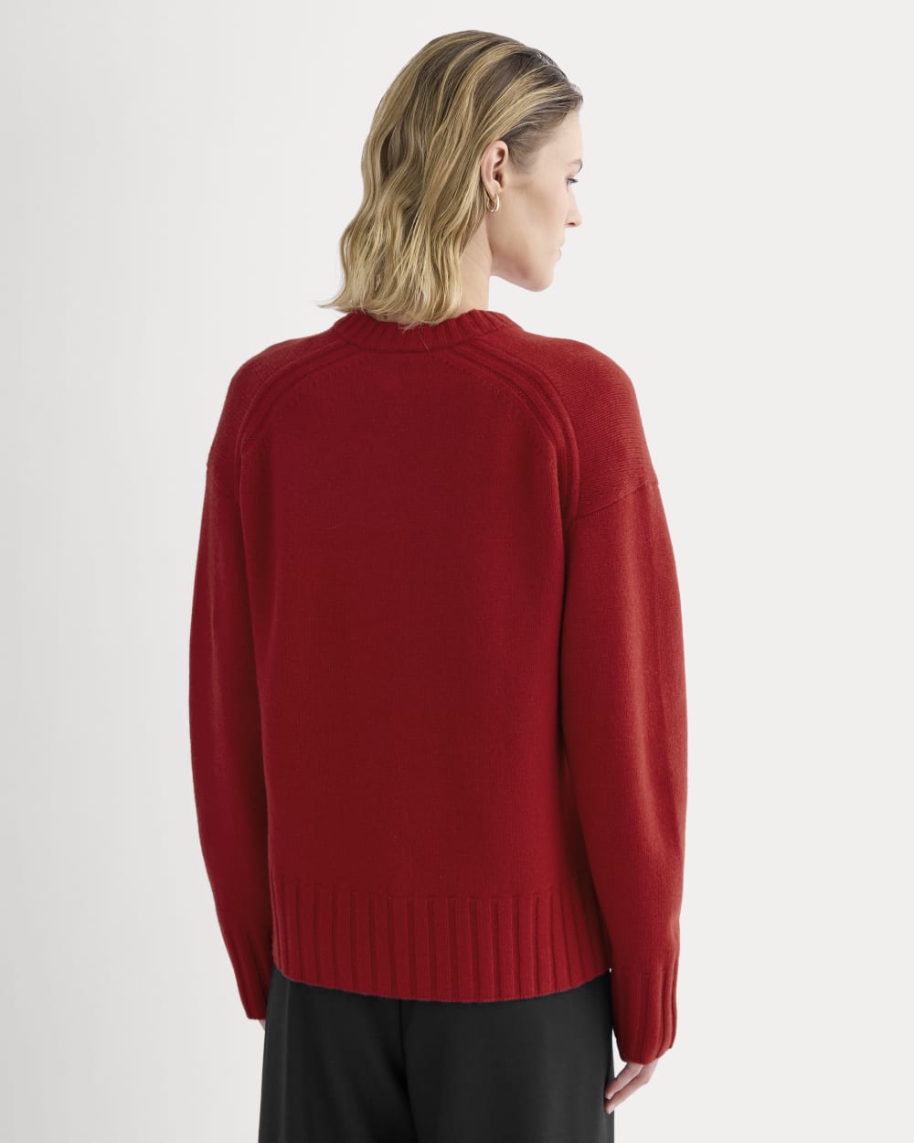 V-Neck Sweater in Extrafine Luxe Merino | Berry Red – Everlane