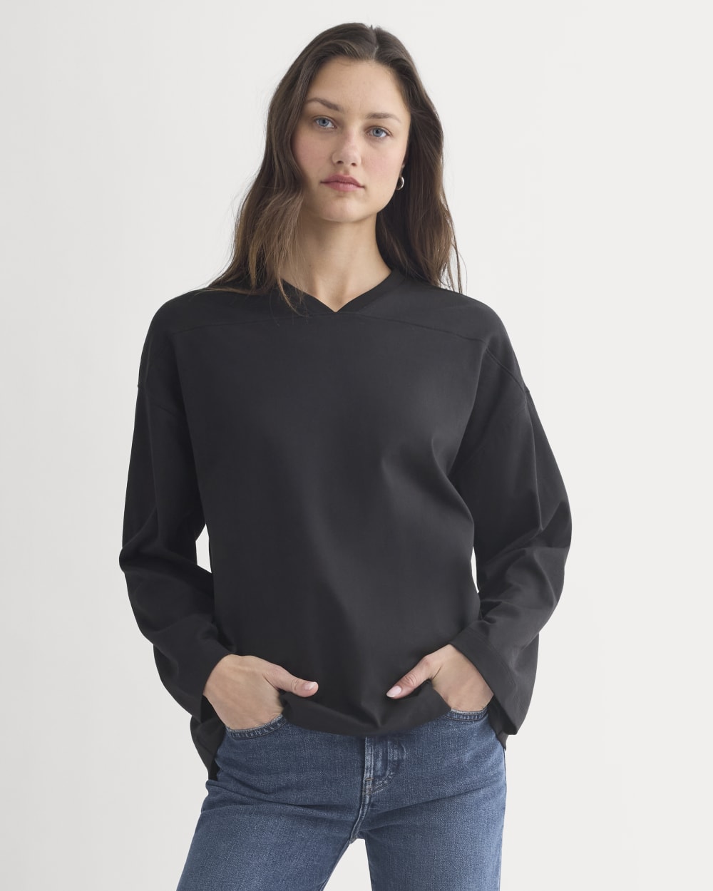 womens-retro-v-neck-jersey-black | primary