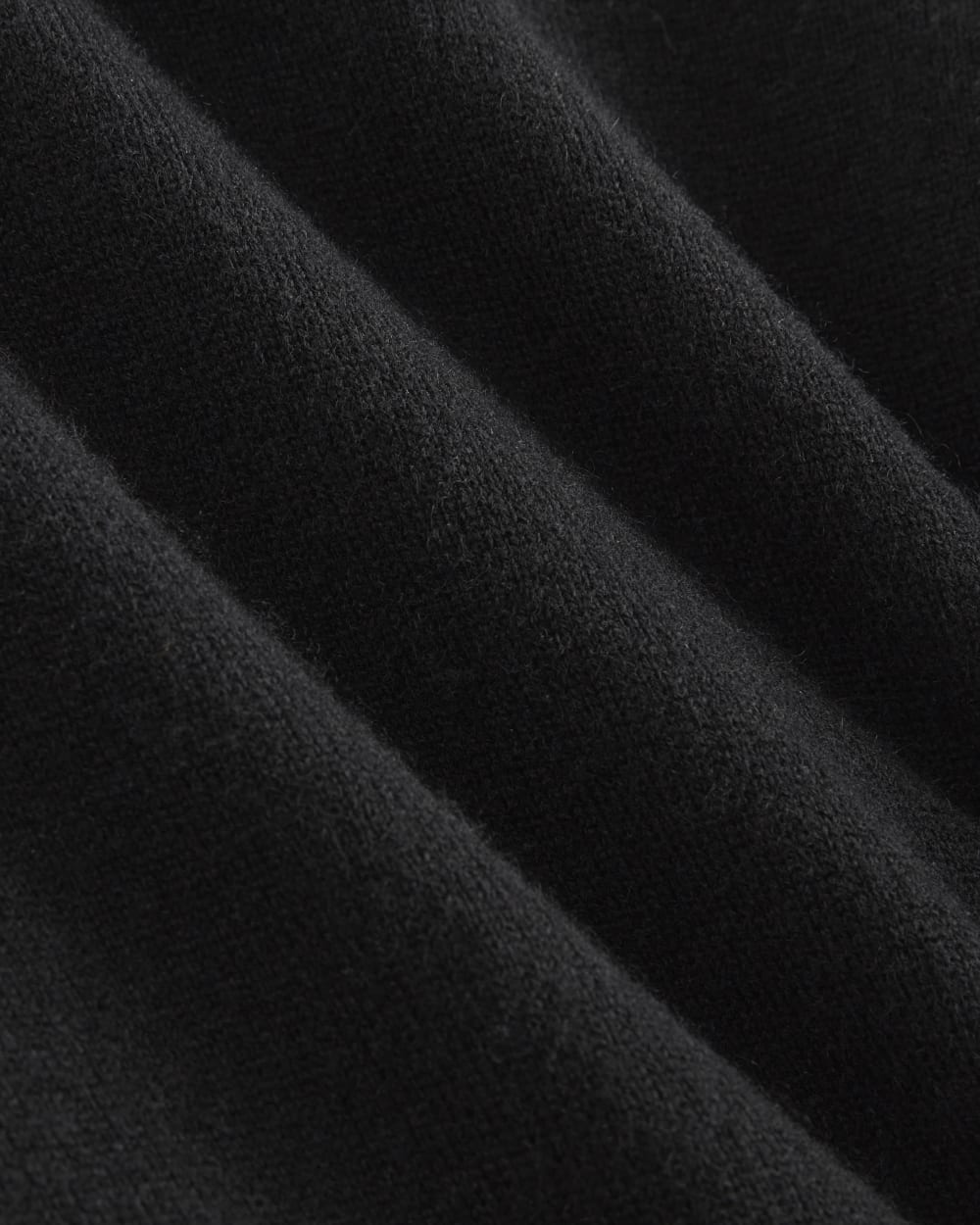 mens-cashmere-crew-cblack