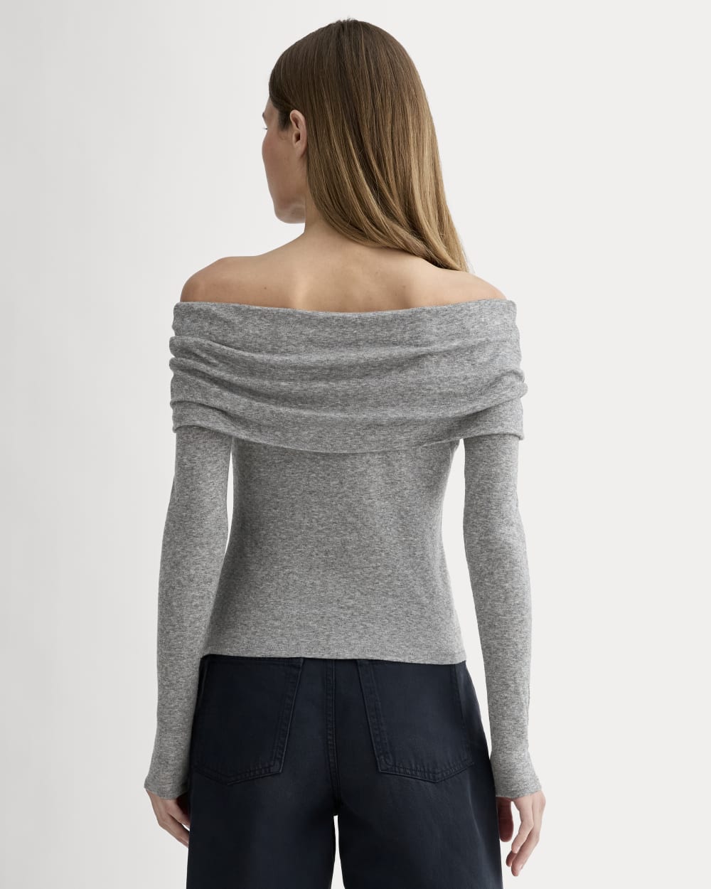 The Off-the-Shoulder Top in Butterluxe | Heather Charcoal – Everlane