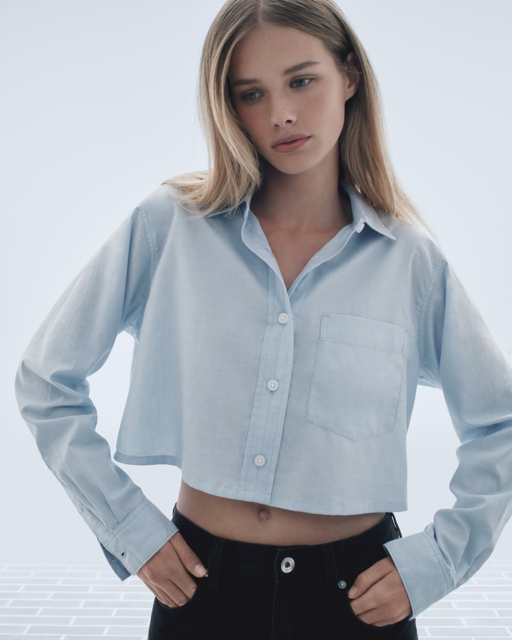 The Way-Short Shirt in Silky Cotton | Chambray Blue – Everlane
