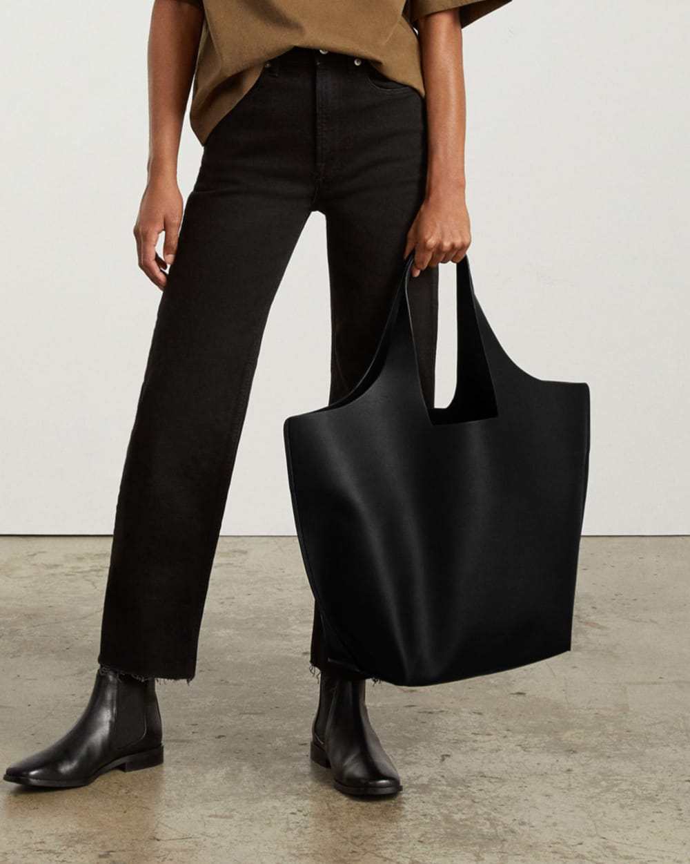 womens-cactus-triangle-tote-black | alt