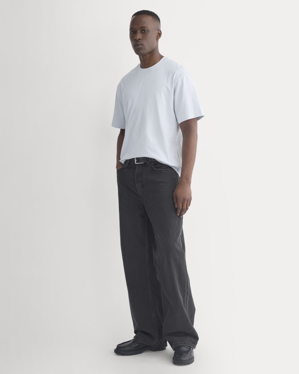 mens-archive-standard-fit-cotton-crew-skywriting-blue