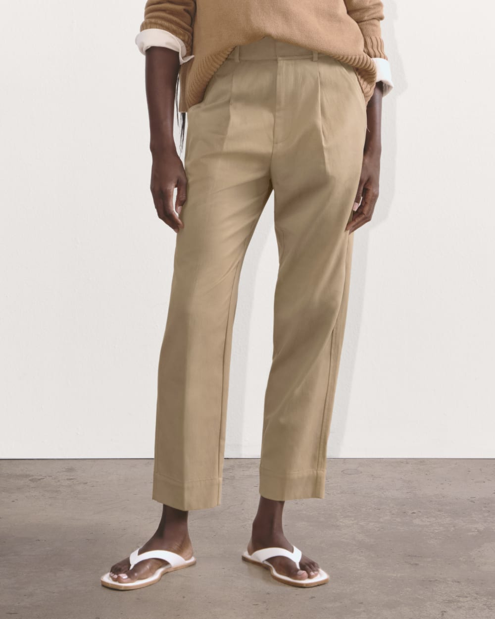 The Draper Tapered Pant in Buttersmooth | Ash Brown – Everlane