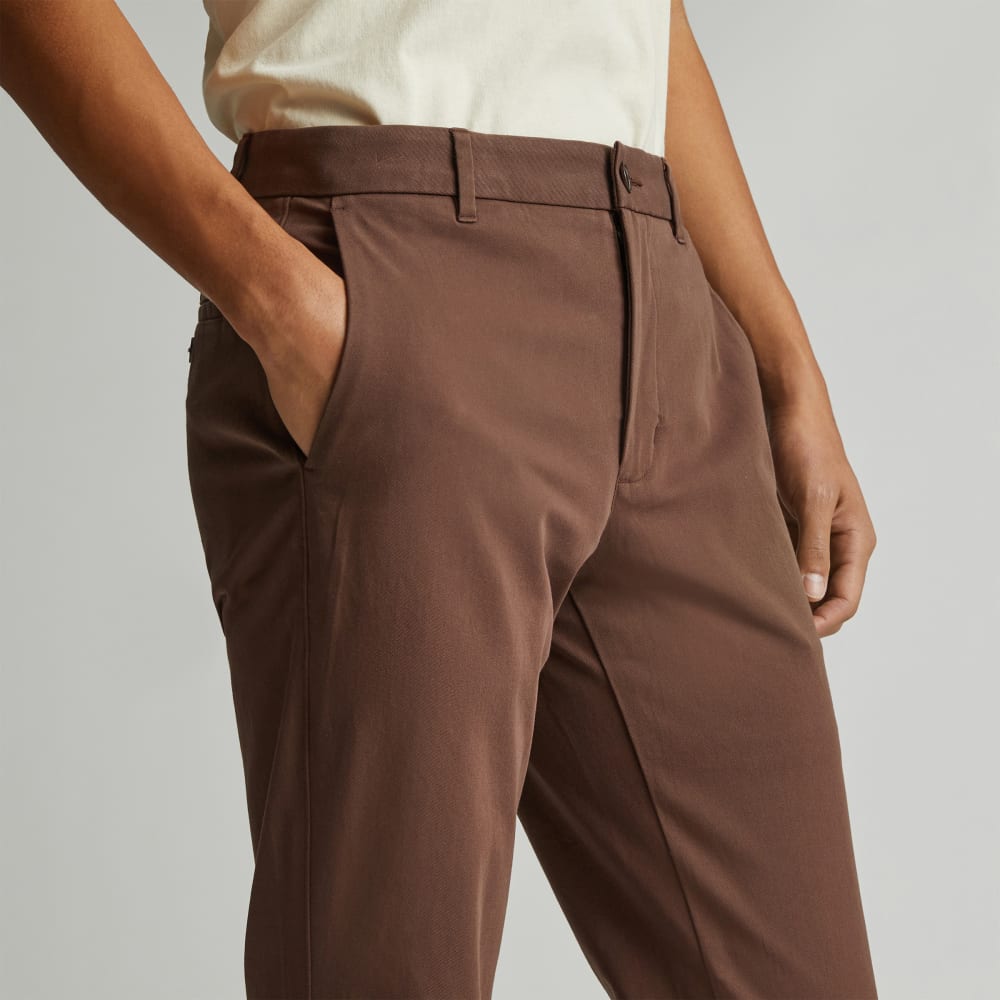 The Performance Chino | Uniform | Chocolate Brown | Slim – Everlane