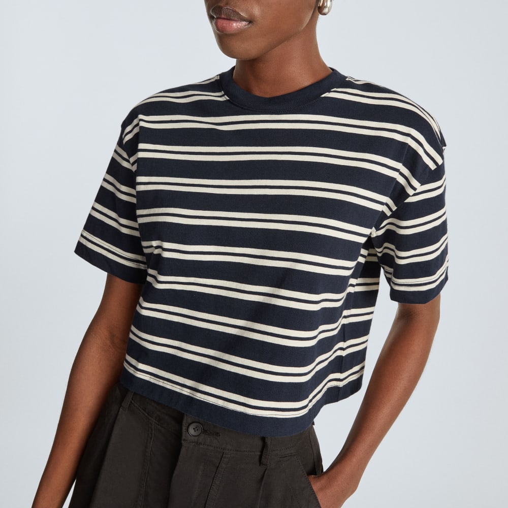 womens-organic-cotton-cropped-tee-navy-tan