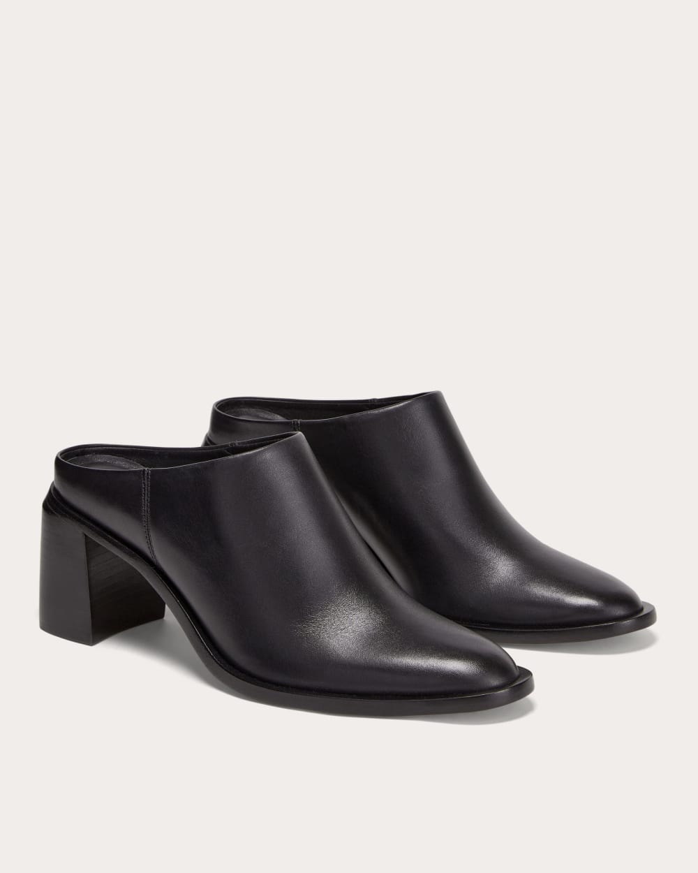 womens-outlaw-mule-black