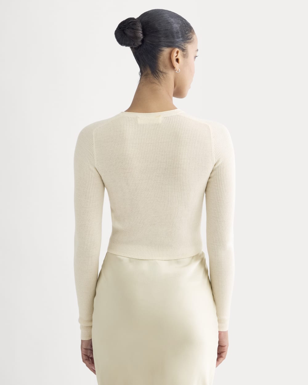 womens-cropped-crew-top-ultrafine-merino-parachment