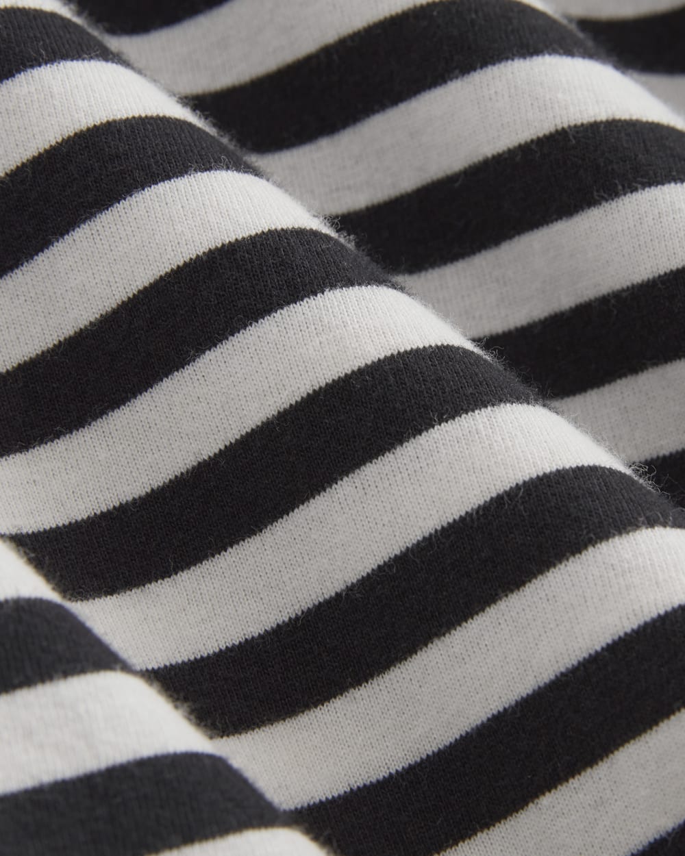 The Box-Cut Tee in Essential Cotton | Bone / Black | No Pocket
