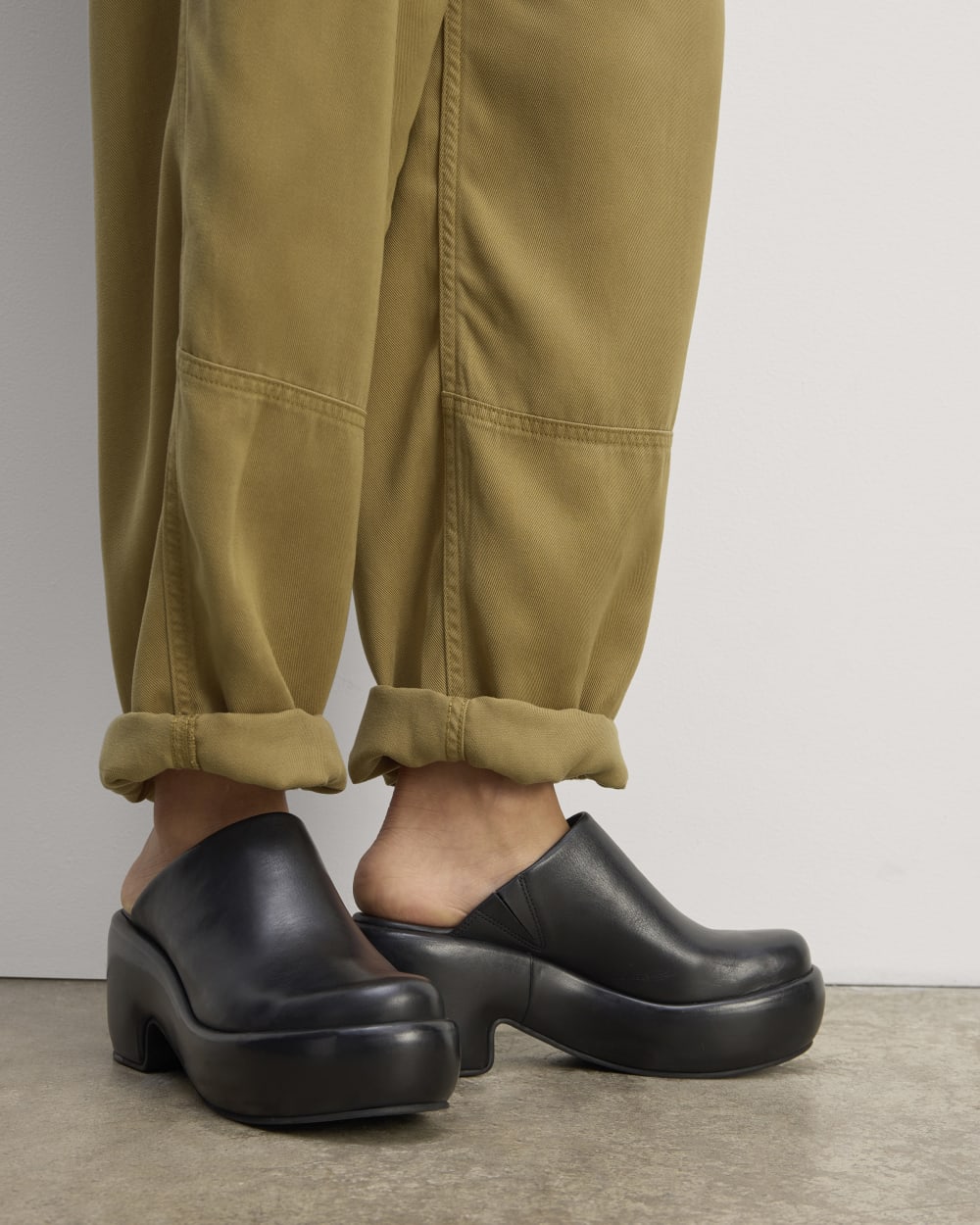 womens-relaxed-chino-fennel-seed