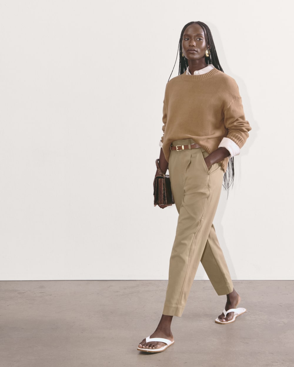 The Draper Tapered Pant in Buttersmooth | Ash Brown – Everlane