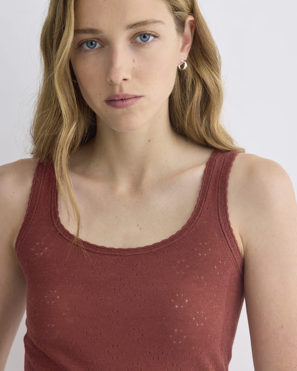 womens-lace-trimmed-tank-in-fine-linen-henna-red