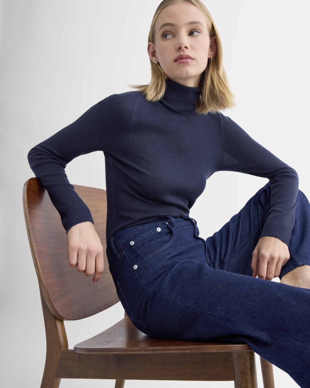 The Turtleneck in Ultrasoft Merino | Rich Navy – Everlane