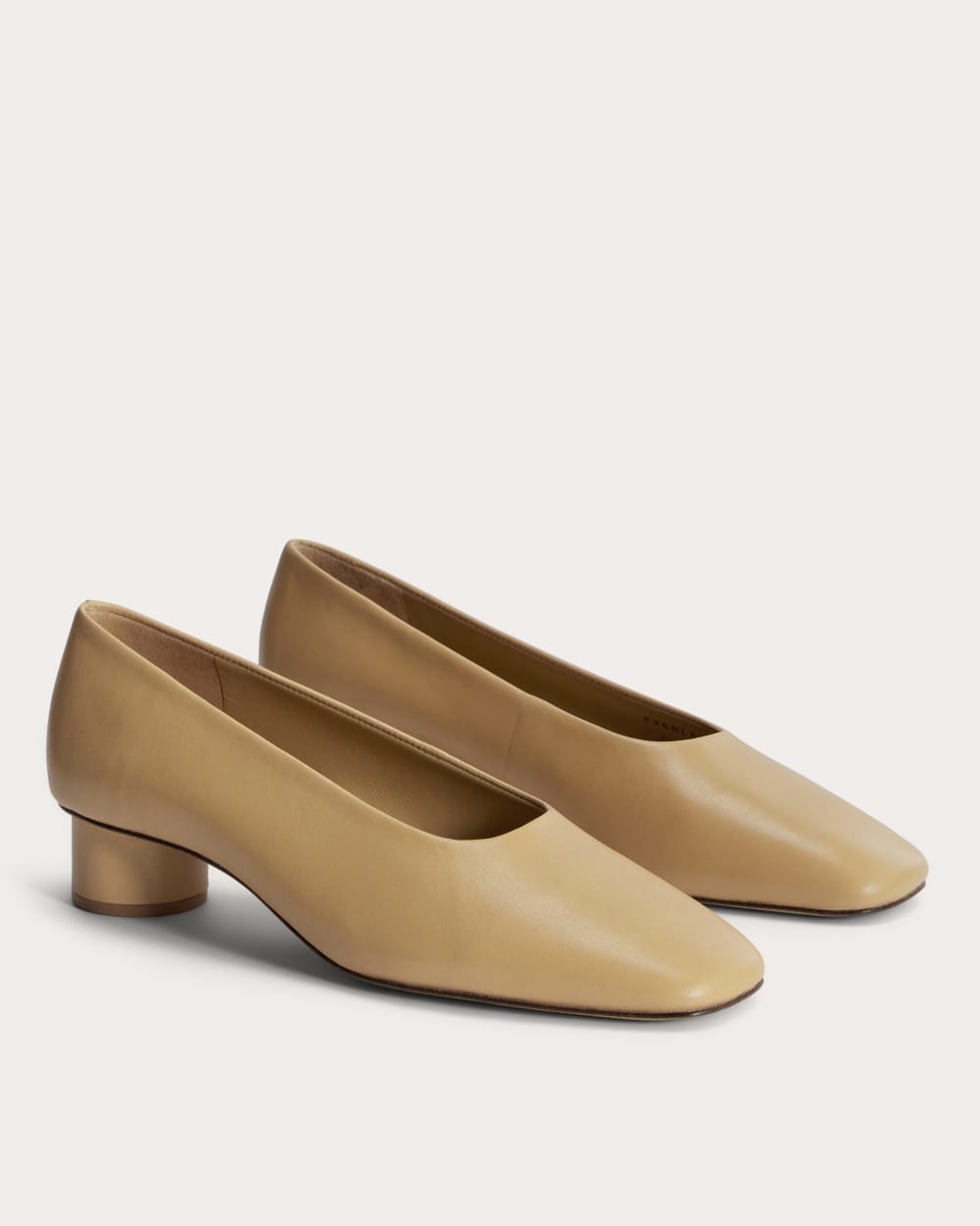 The Gallery Pump | Light Taupe – Everlane