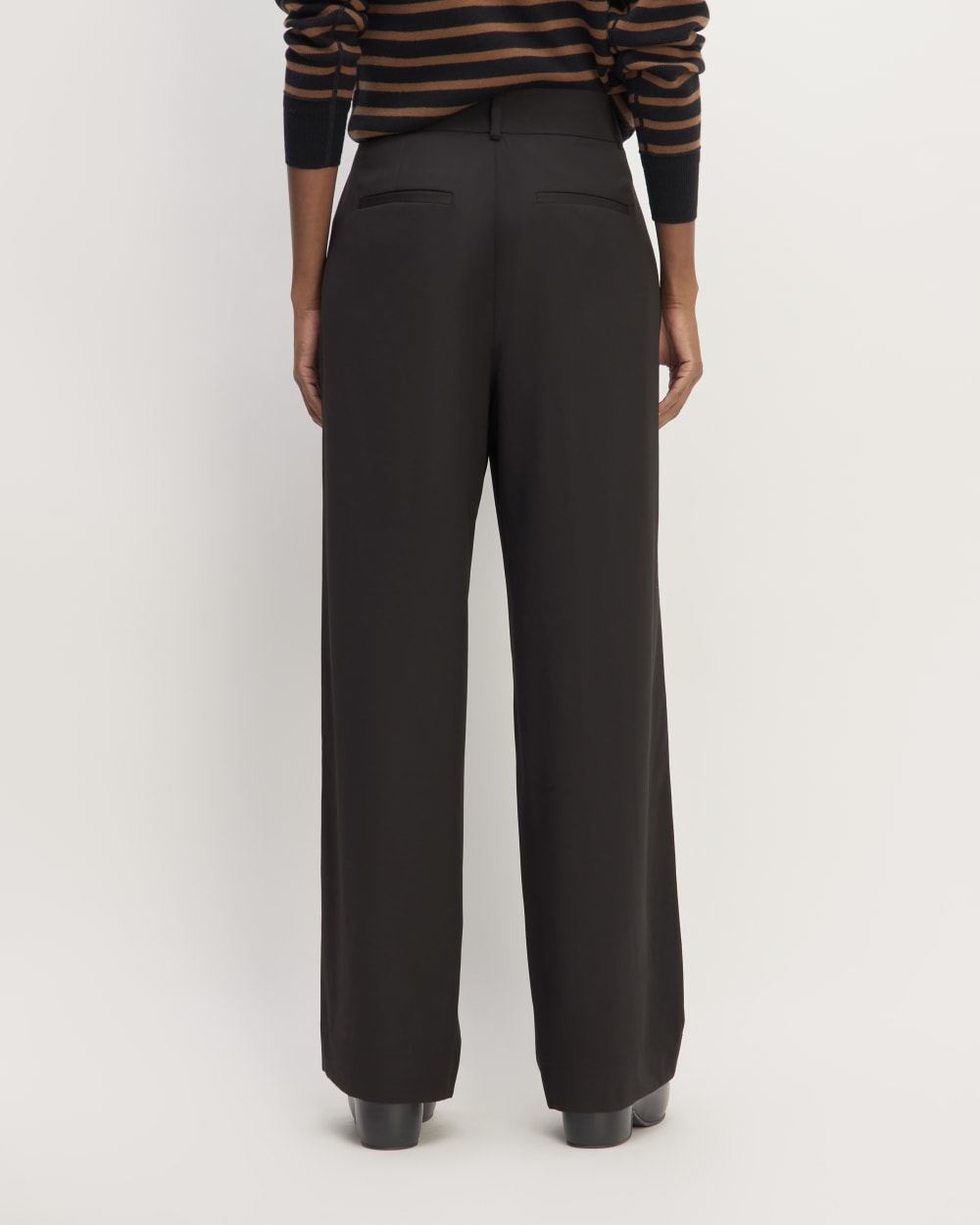 womens-italian-wool-drape-pant-black