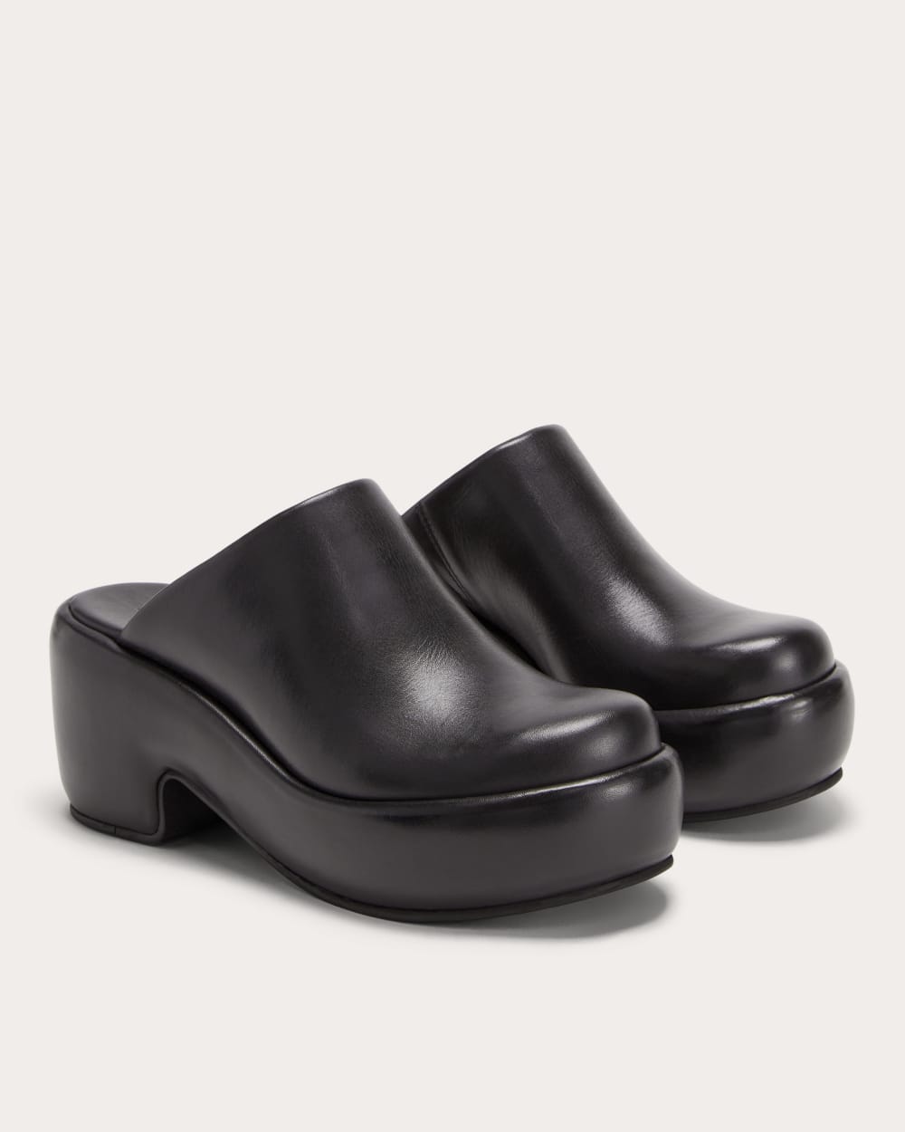womens-puffa-clog2-black
