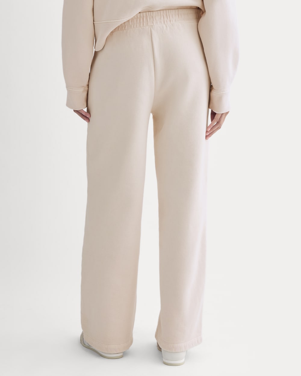 everlane-x-laufey-foundation-sweatpant-pale-peony