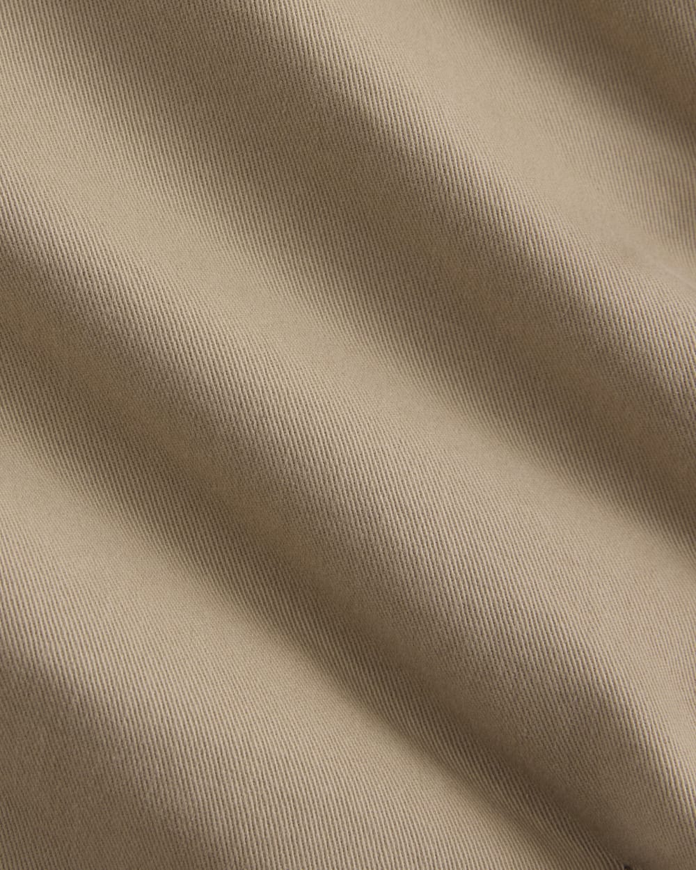 mens-everyday-chino-short-9-trench-coat-khaki