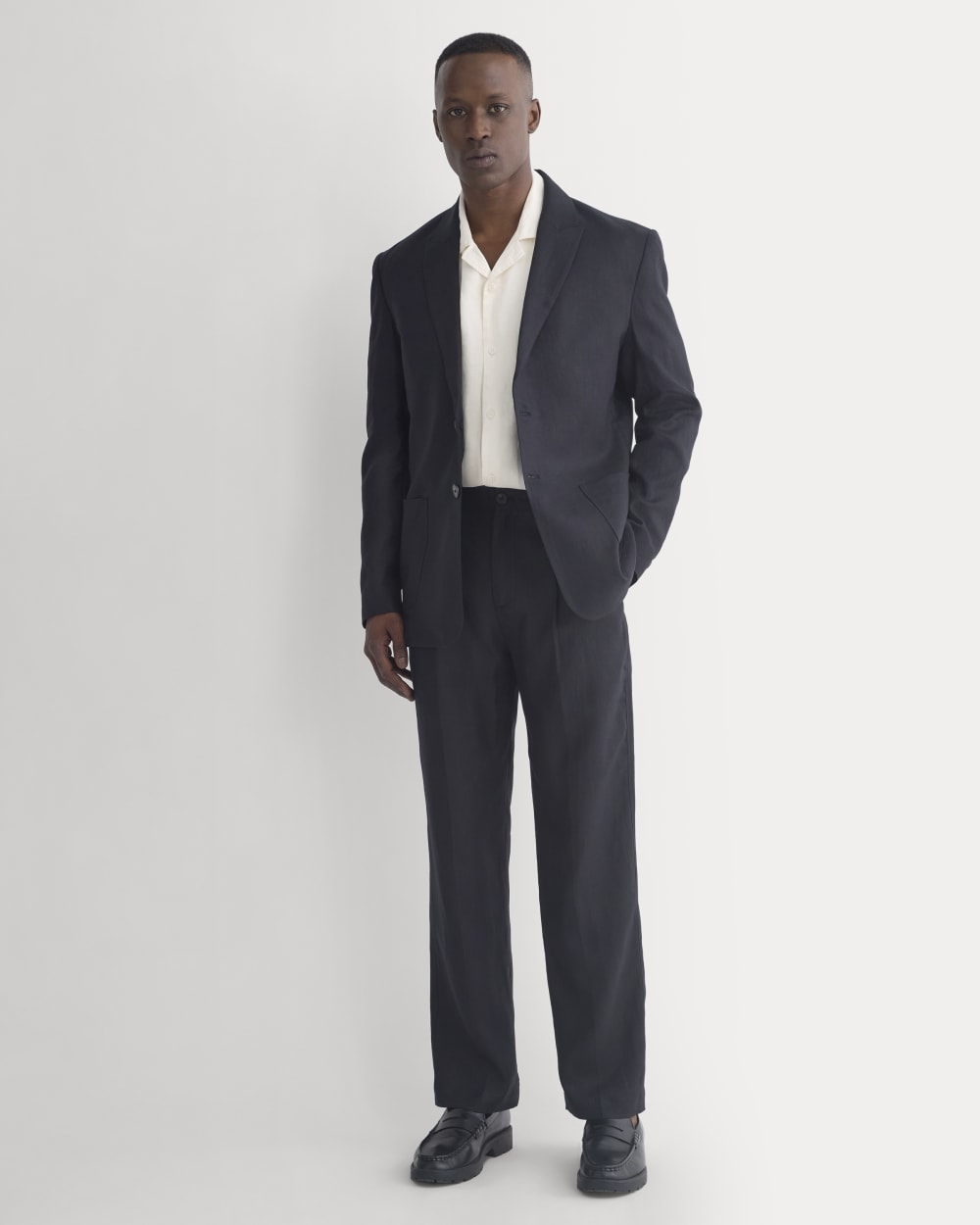 Soyeux Linen Pleated Trouser | Black – Everlane