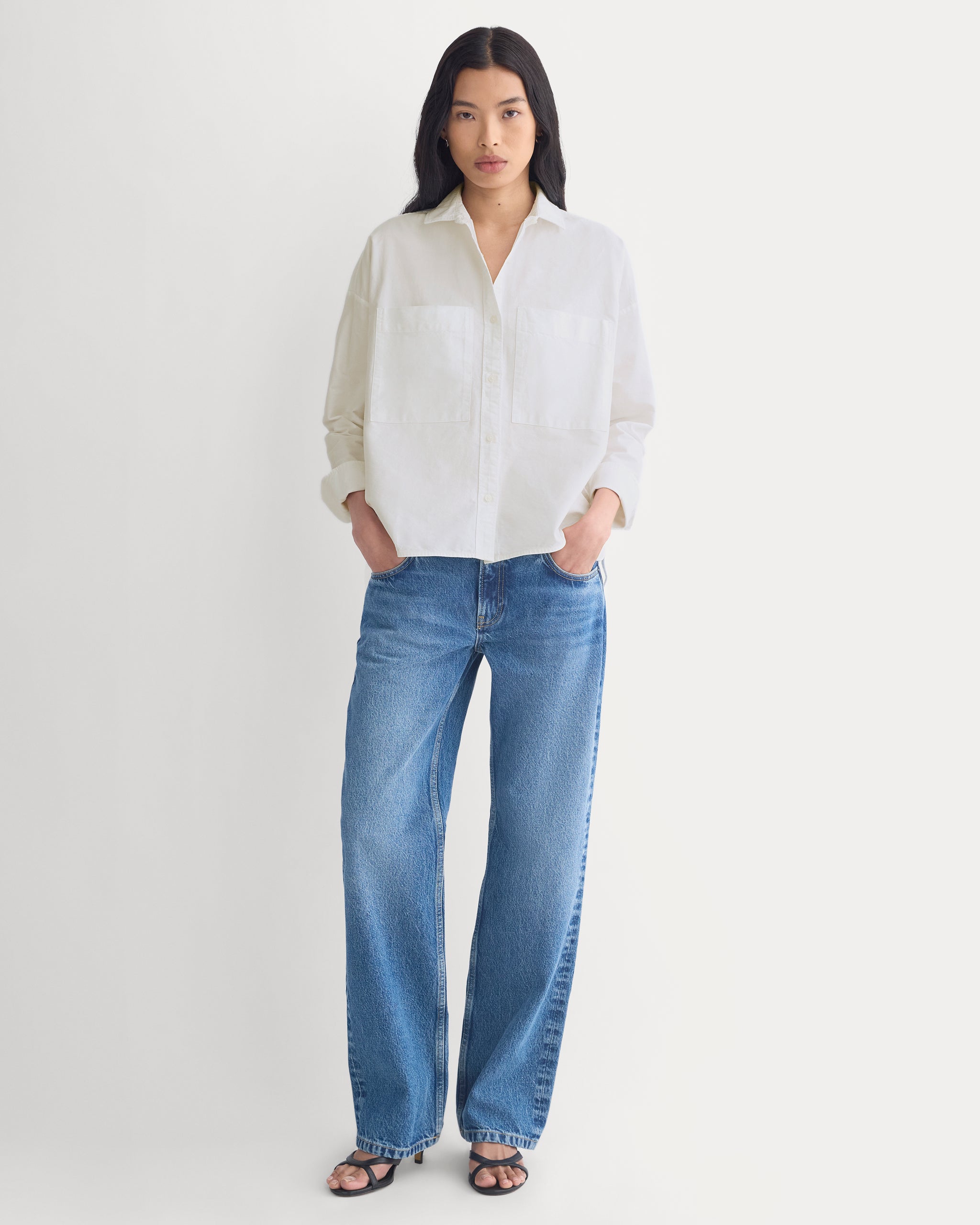 The Boxy Oxford | White