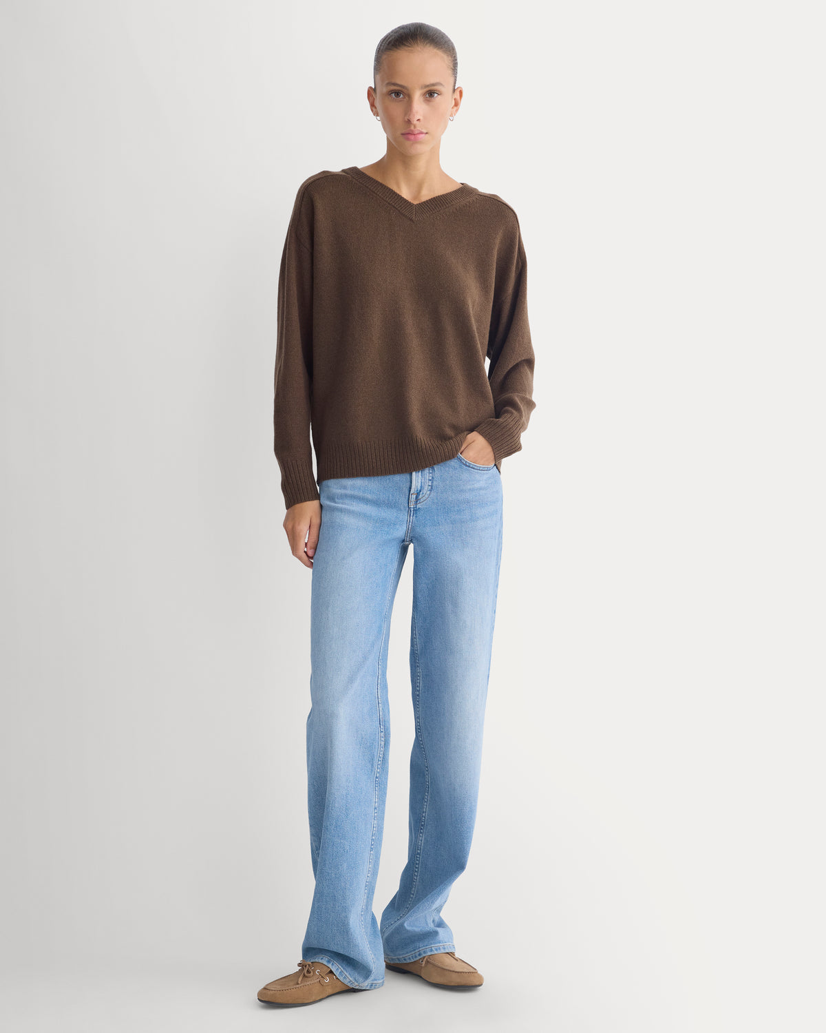 Cashmere High V Boyfriend Sweater | Cocoa