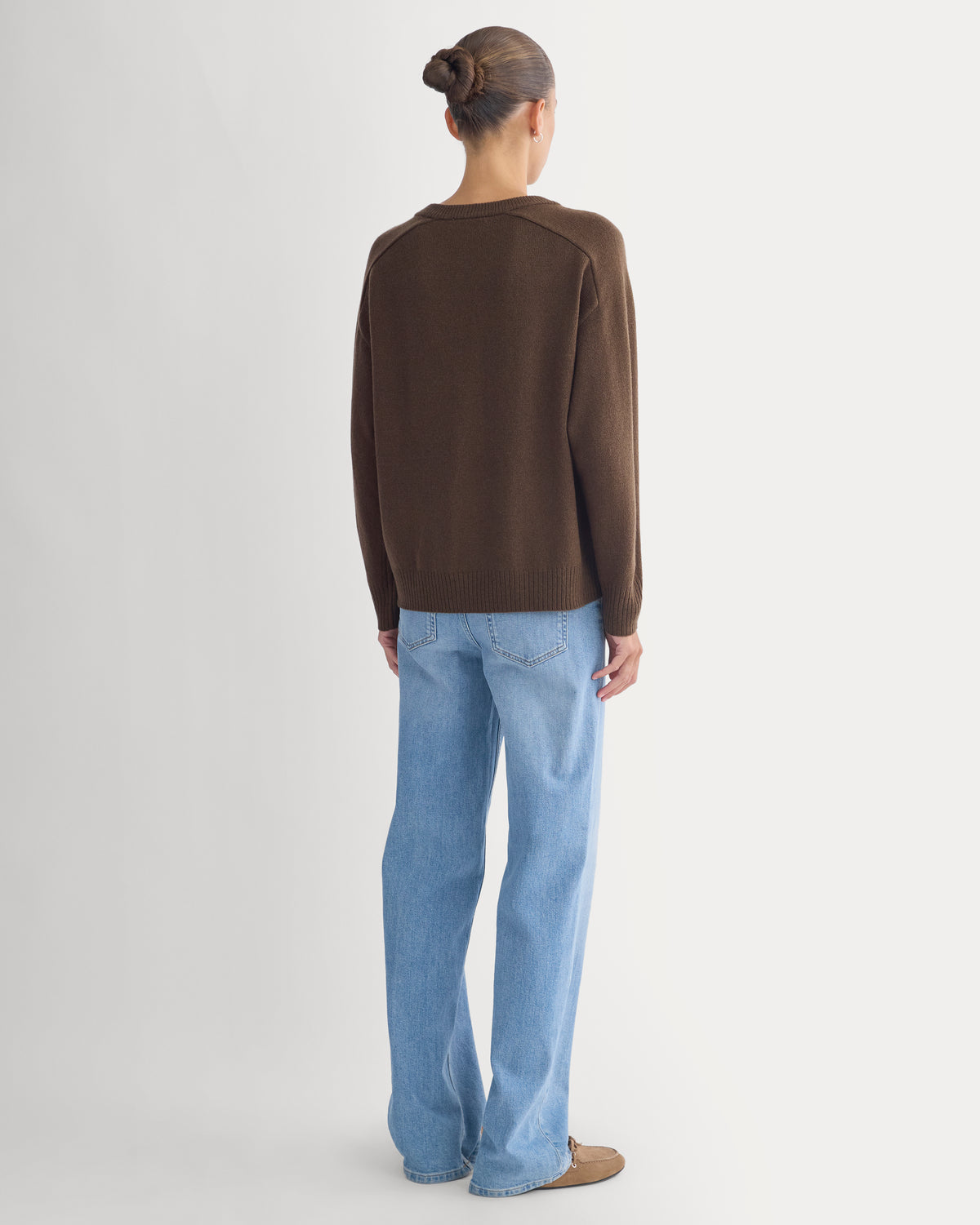 Cashmere High V Boyfriend Sweater | Cocoa