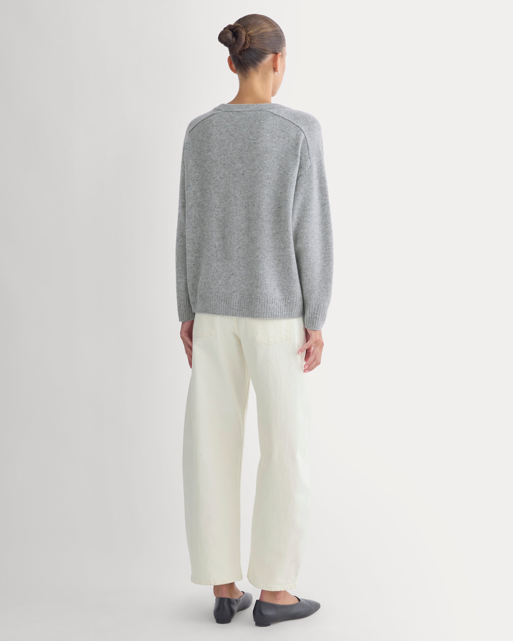 Cashmere High V Boyfriend Sweater | Grey