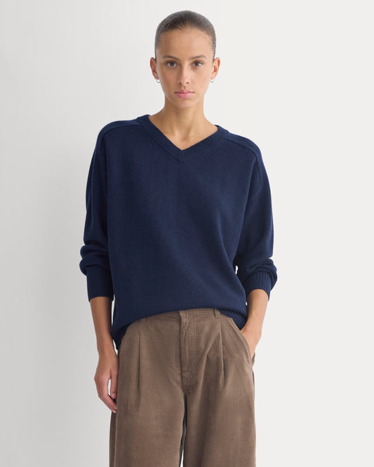 Cashmere High V Boyfriend Sweater | Navy