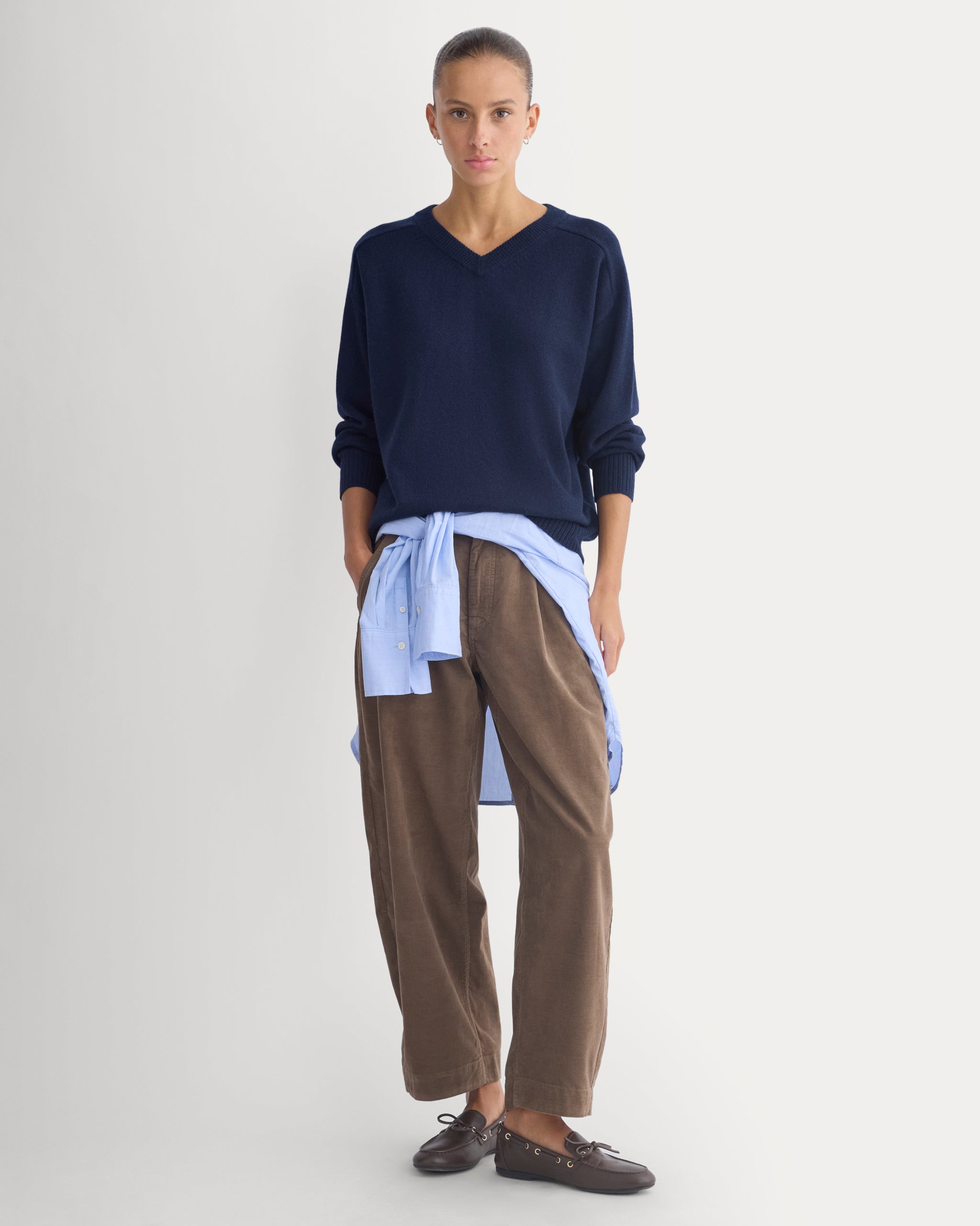 Cashmere High V Boyfriend Sweater | Navy