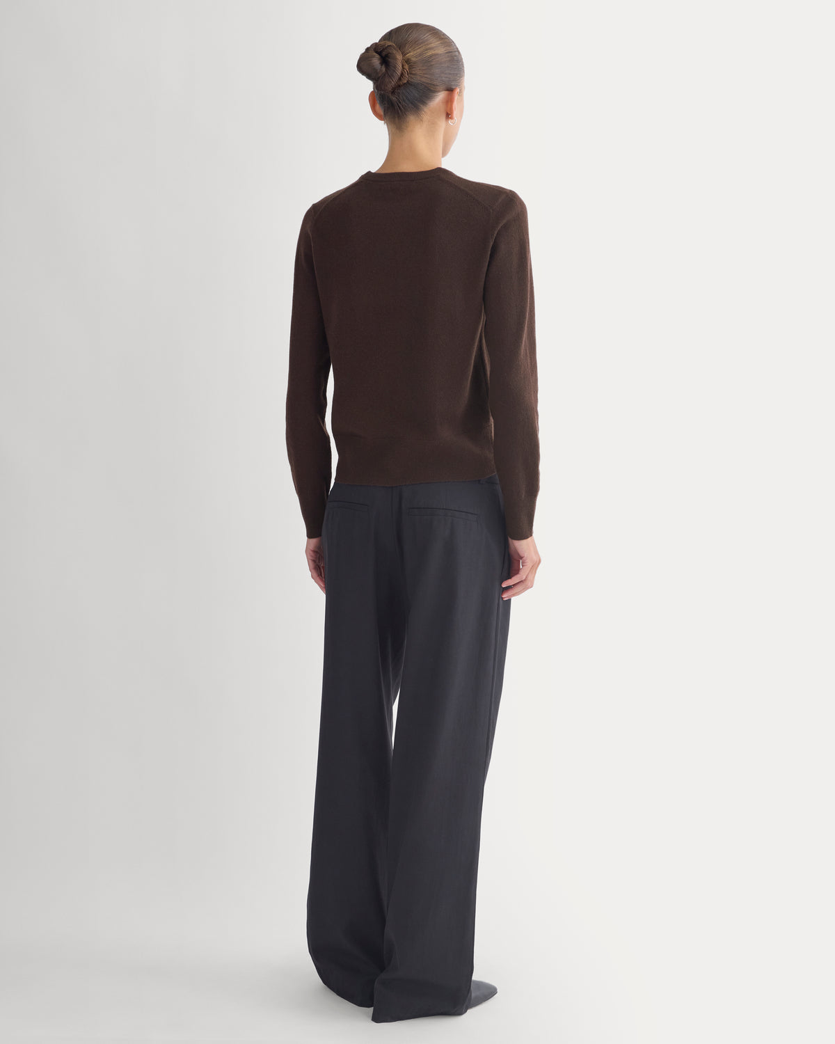 Cashmere Slim Crew Sweater | Coffee Bean