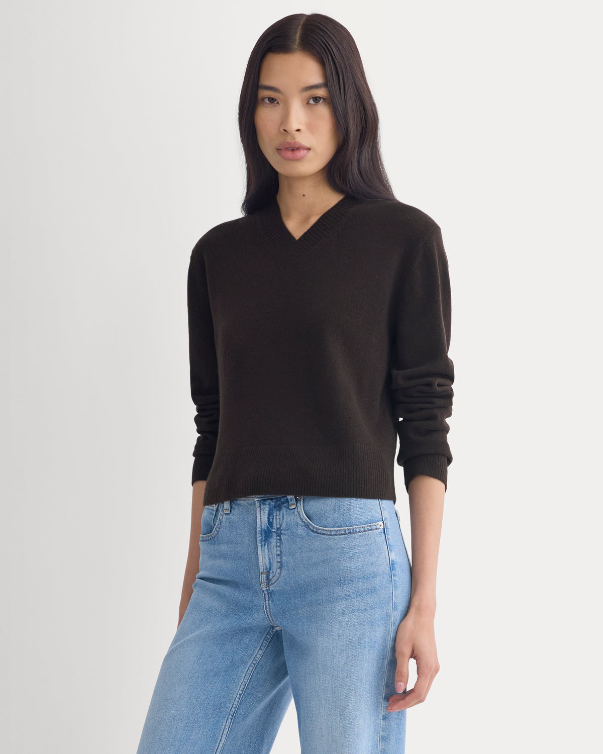 Cashmere Cropped High-V Sweater | Coffee Bean