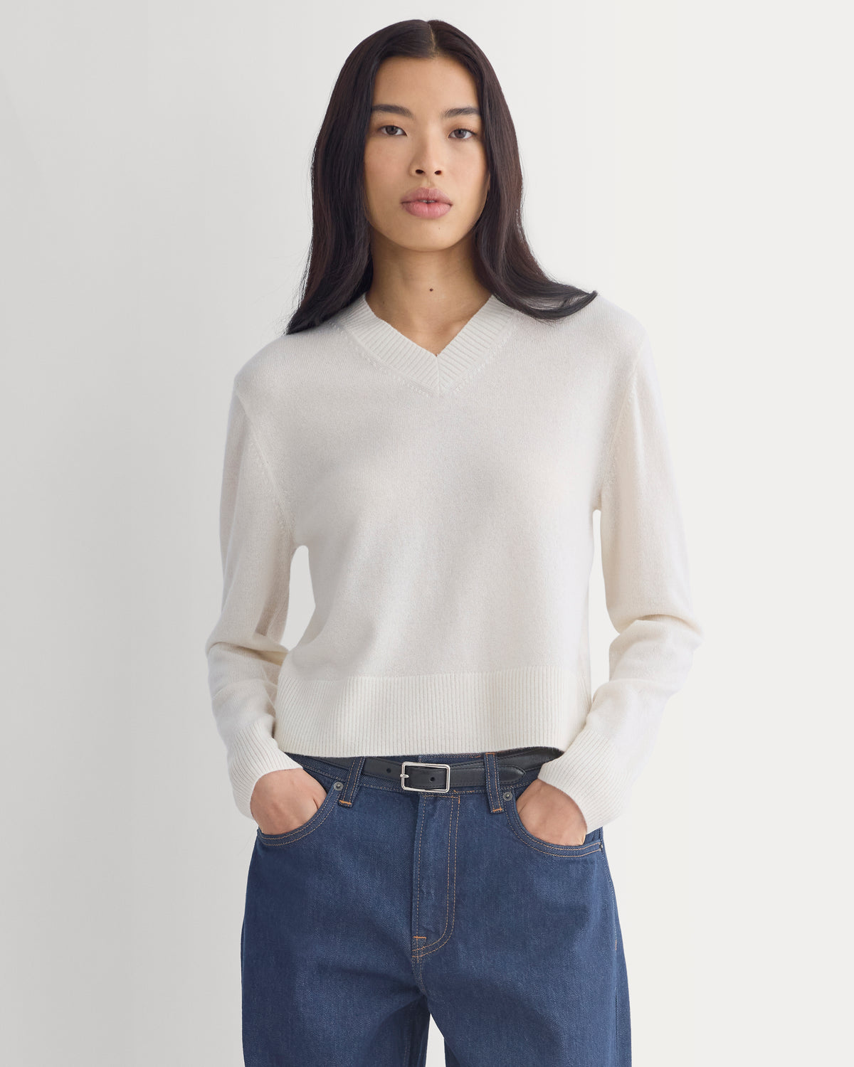 Cashmere Cropped High-V Sweater | Snow