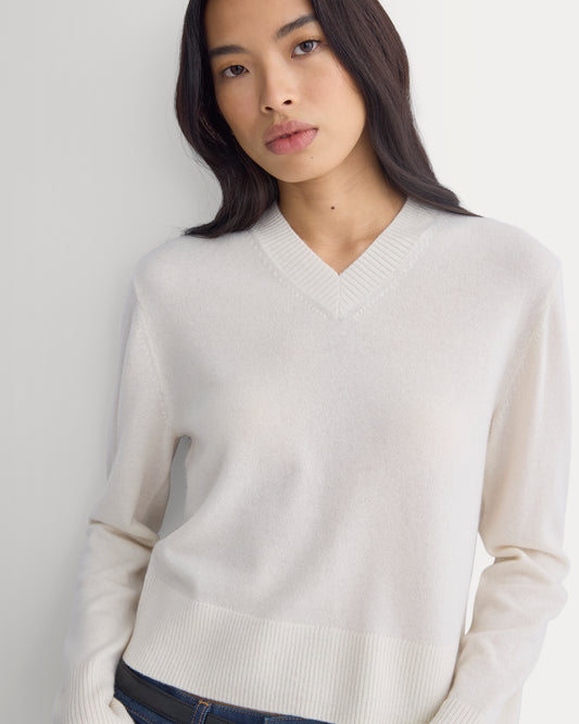Cashmere Cropped High-V Sweater | Snow