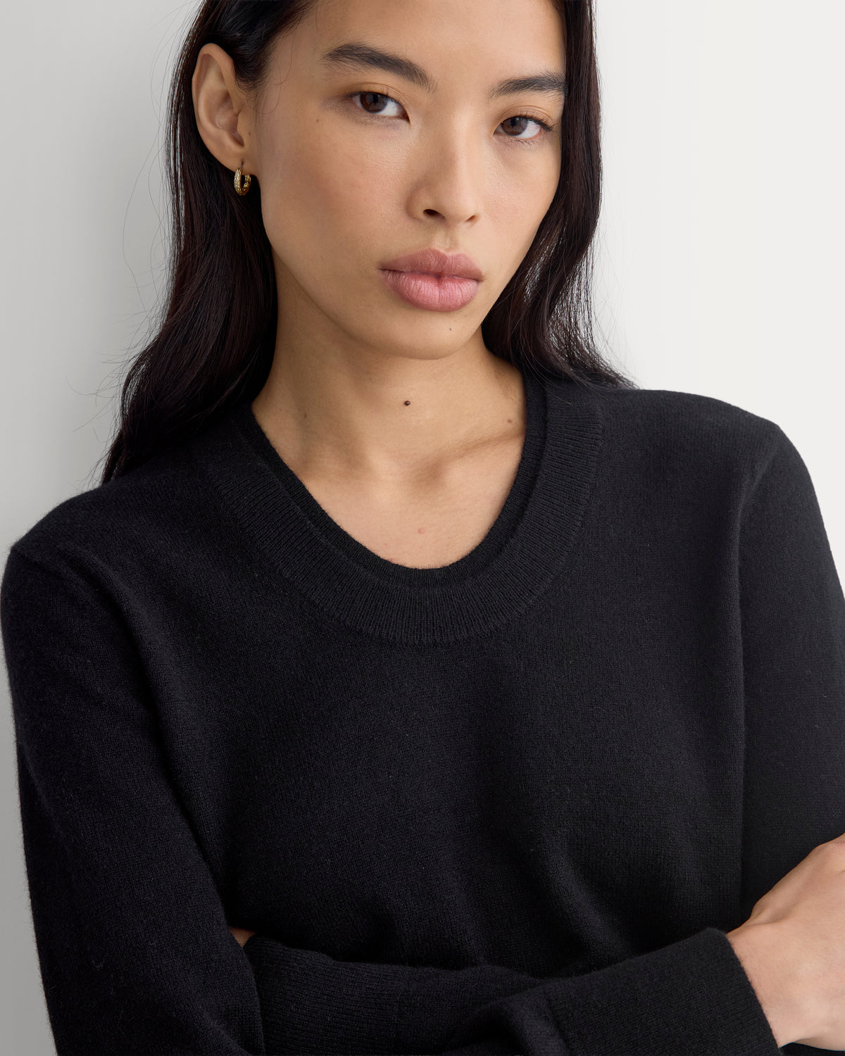 Fine Cashmere Long-Sleeve U-Neck Sweater |  Black