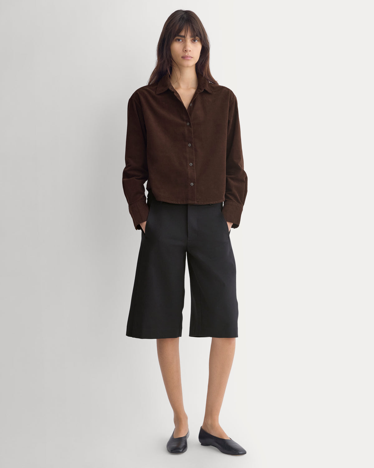 Cropped Shirt in Pinwale Corduroy | Coffee Bean