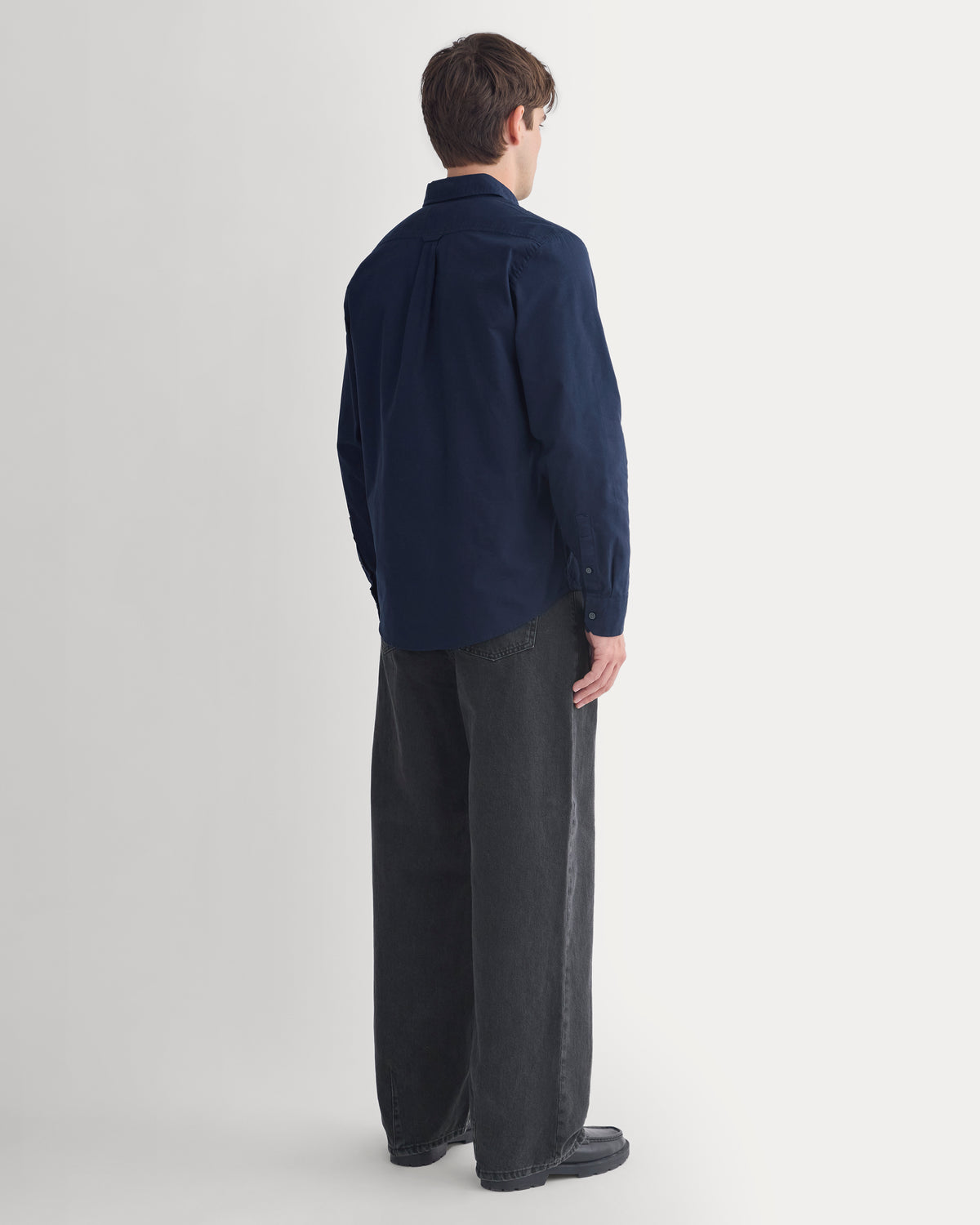 Lightweight Slim-Fit Oxford | Navy