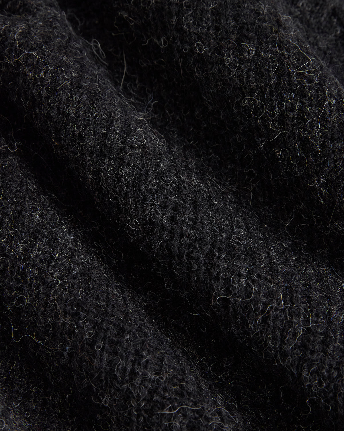 Ribbed Cropped Cardigan in Alpaca | Heathered Black