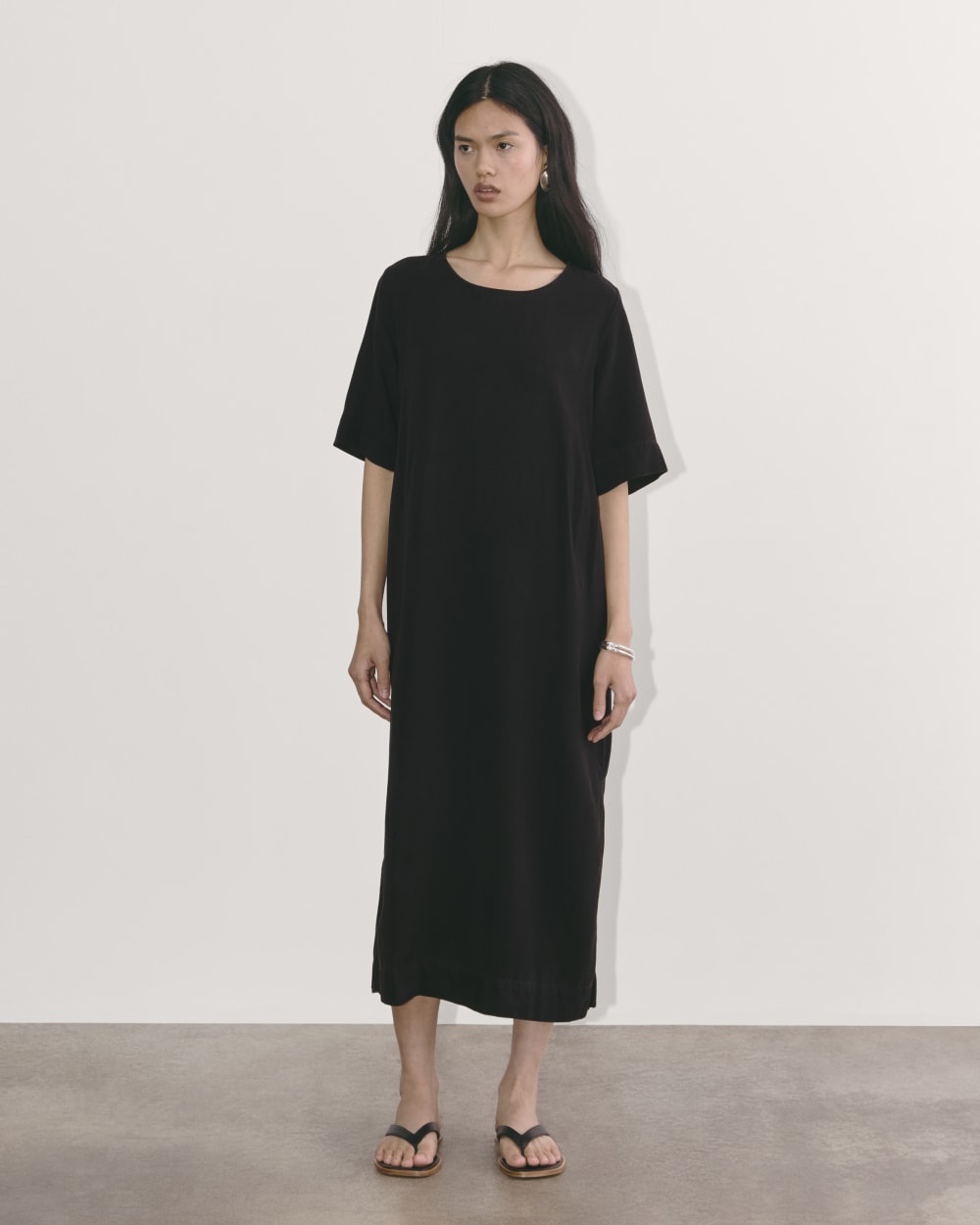 The Relaxed T-Shirt Dress in Buttersoft | Black Everlane The Relaxed T-Shirt Dress in Buttersoft | Black Everlane