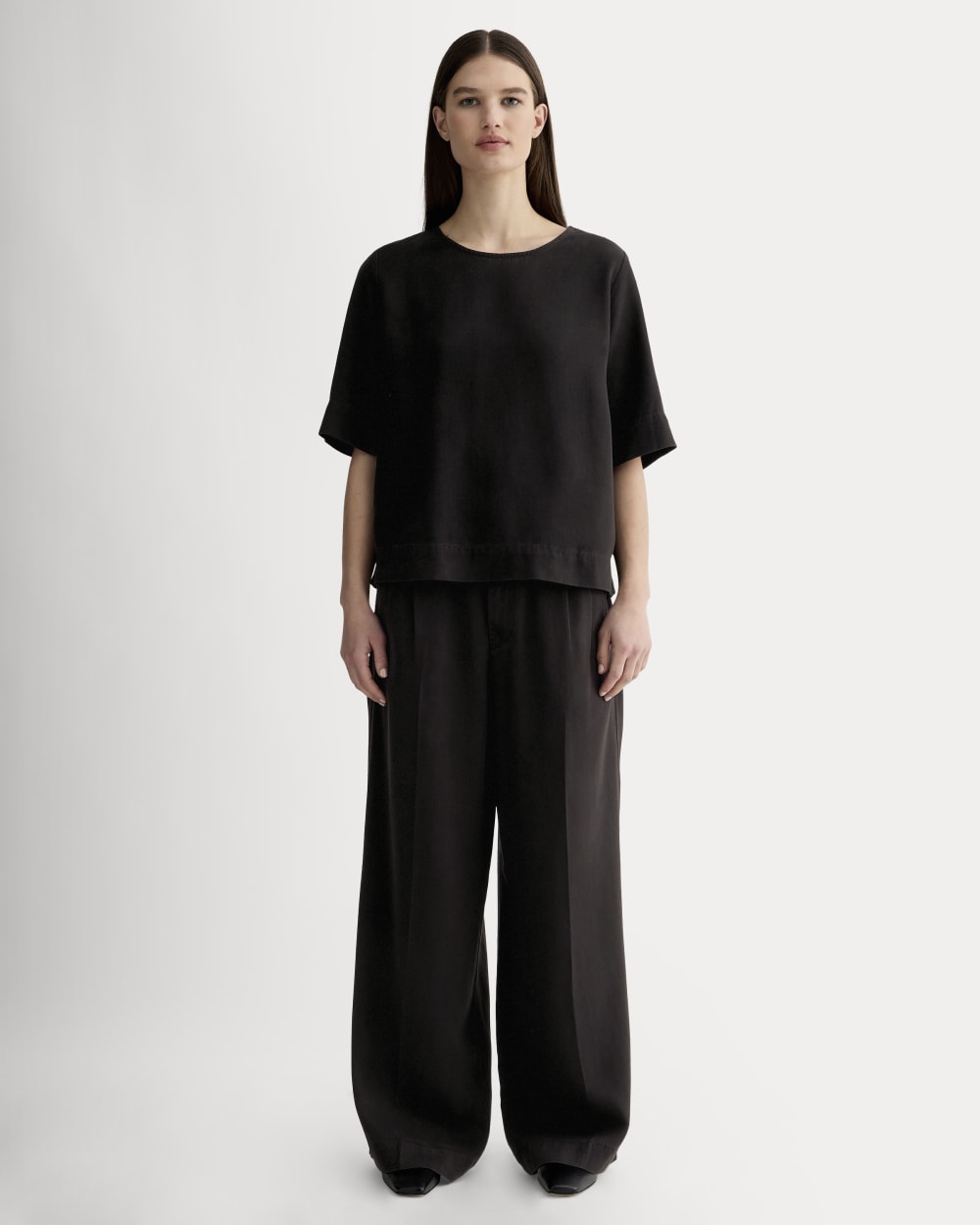 新品未使用　legere tee/black The Relaxed Tee in Buttersoft | Black – Everlane