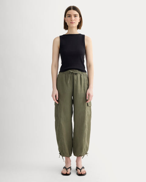 The Cargo Curve Pant in Linen | Kalamata – Everlane