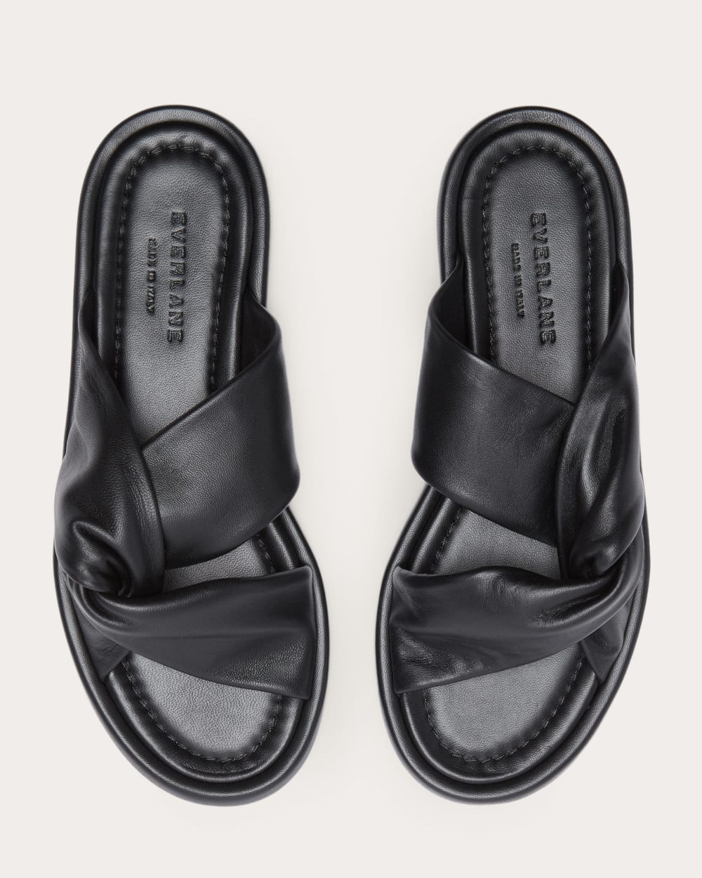 womens-leather-day-twist-sandal-black