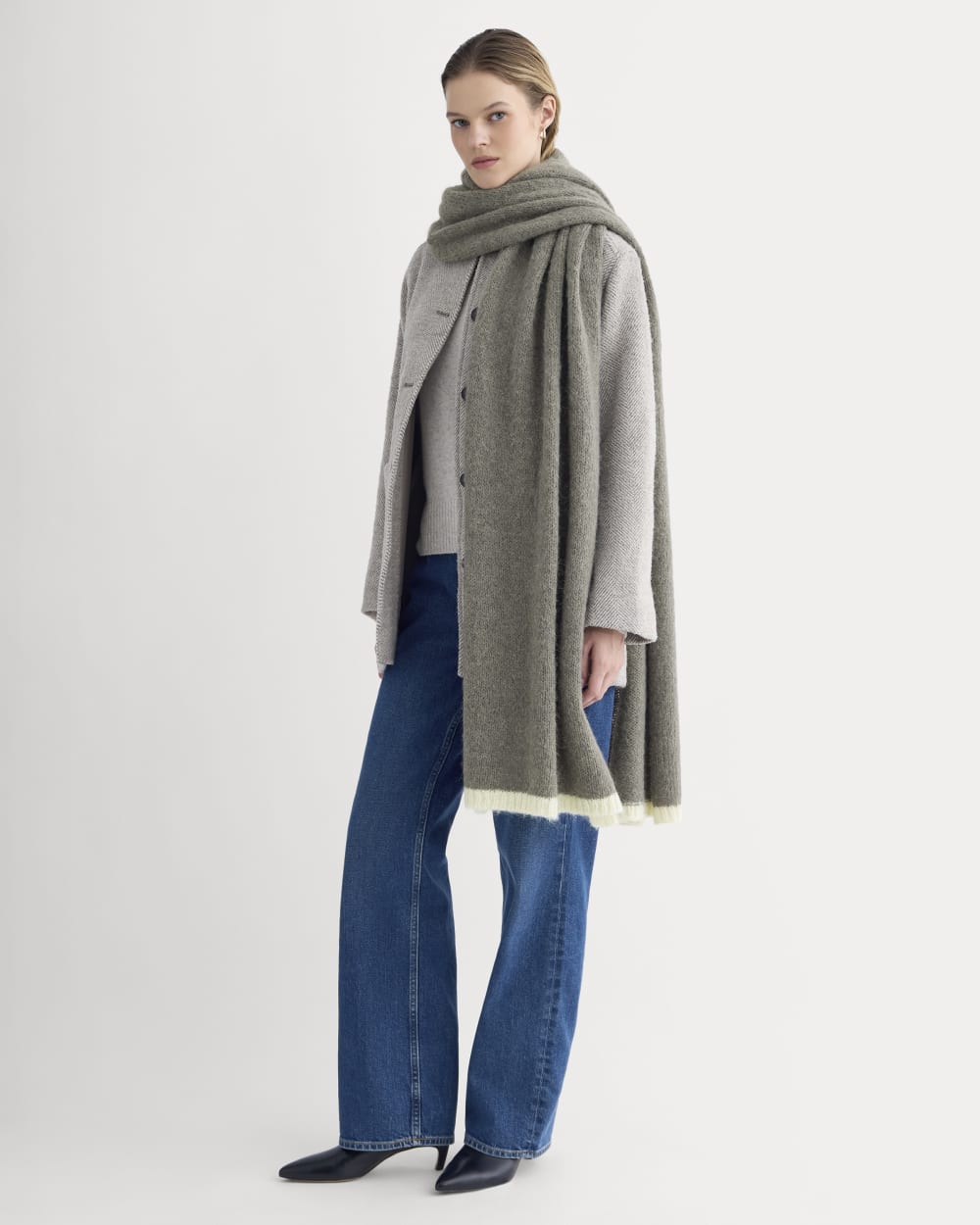 Plush Alpaca Scarf | Mid Grey Heather/ Bone – Everlane