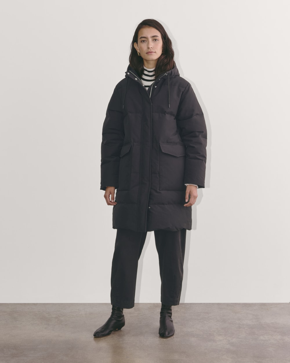 womens-renew-long-puffer-new-black | primary